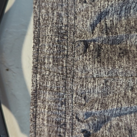 PINK VICTORIA SECRET SHORTS - Picture 3 of 8